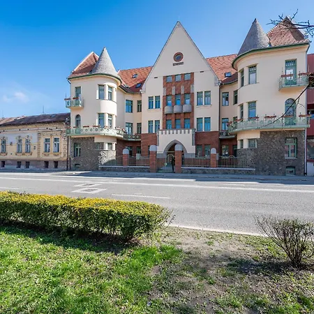 Tost Palace - Centrum Apartmán *